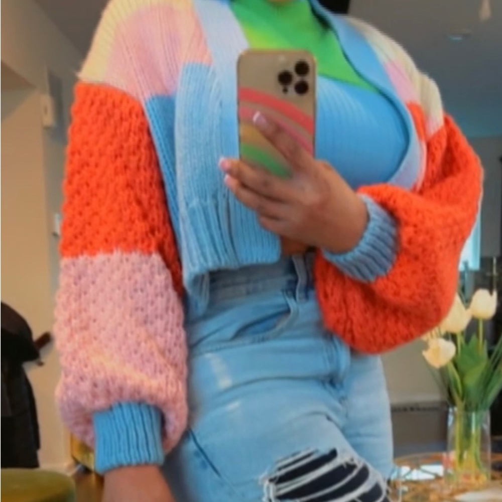 Sweater sz small multi colors